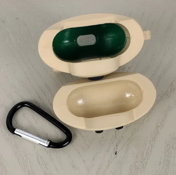 Starbucks 🧸☕ Airpods Case Cover - Picture 2 of 3